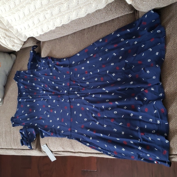 Tommy Hilfiger navy blue cold shoulder white & red print dress - Picture 8 of 9